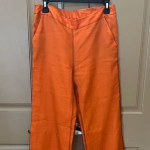 Very good design from Italy , never wear.